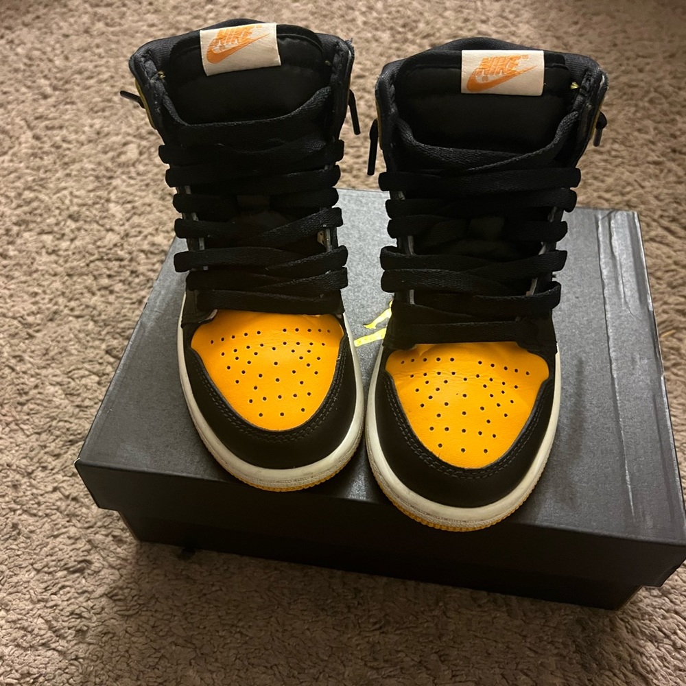 Nike Jordan 1 High “Taxi”